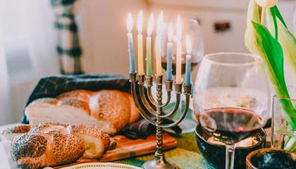 国羽时隔10年再夺世锦赛男单冠军，石宇奇首个单项世界冠军，拿出了120%的努力，“我只想赢，但不怕输”